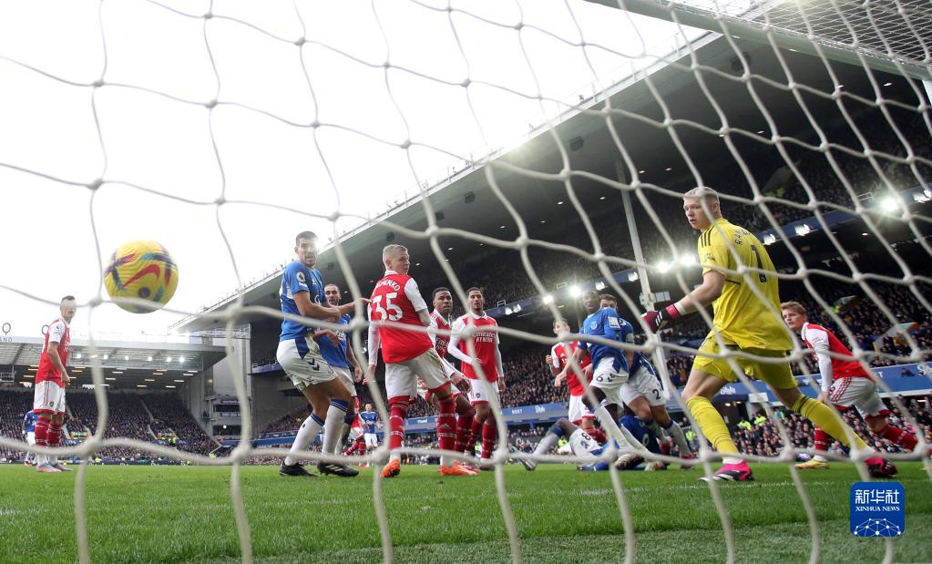 英超焦点对决：曼城主场激战伯恩利，争冠与保级压力交织